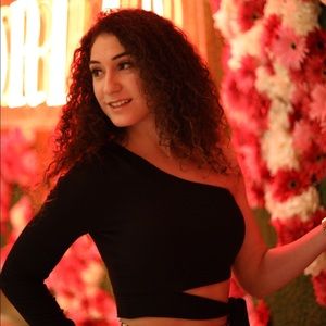 Meet your Posher, Estefania